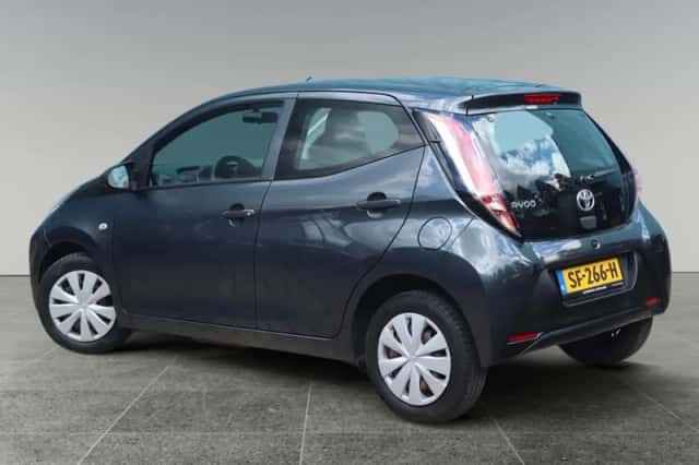 Toyota Aygo (2018) thumbnail 3