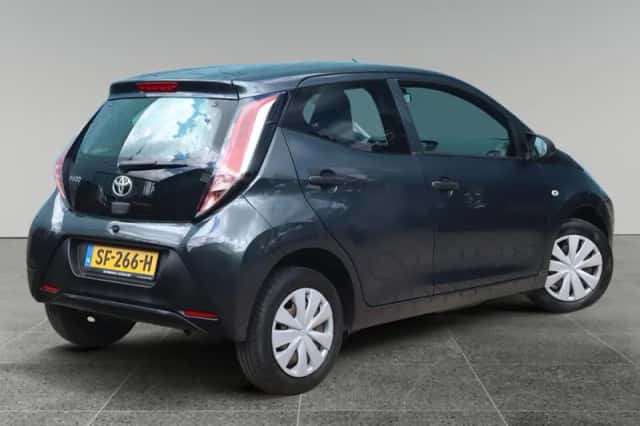Toyota Aygo (2018) thumbnail 4
