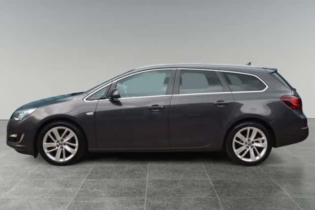 Opel Astra Sports Tourer (2014) thumbnail 5