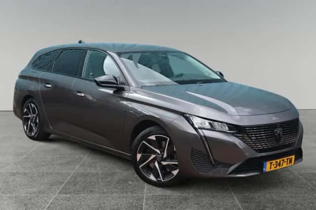 Peugeot 308 (2023) thumbnail 2
