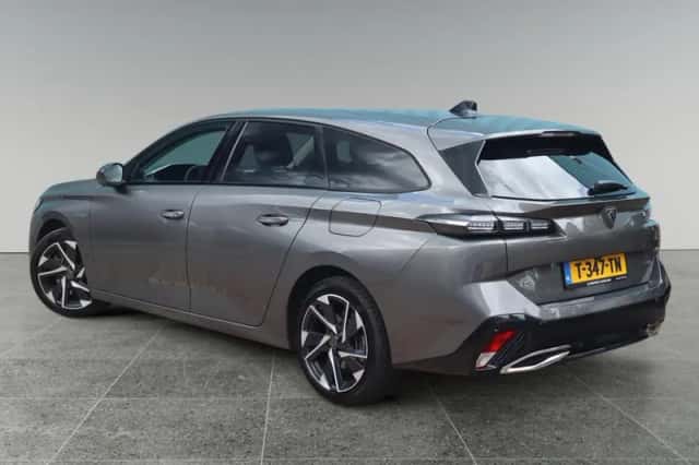 Peugeot 308 (2023) thumbnail 3