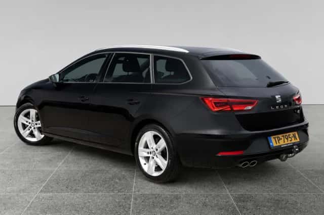 SEAT Leon (2018) thumbnail 4