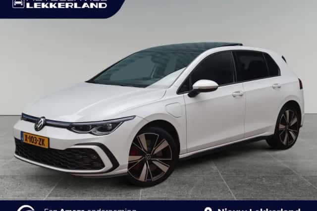 Volkswagen Golf (2022) thumbnail 1