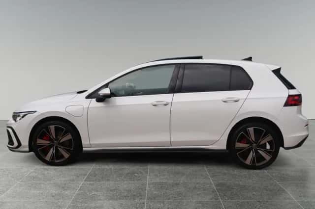 Volkswagen Golf (2022) thumbnail 5