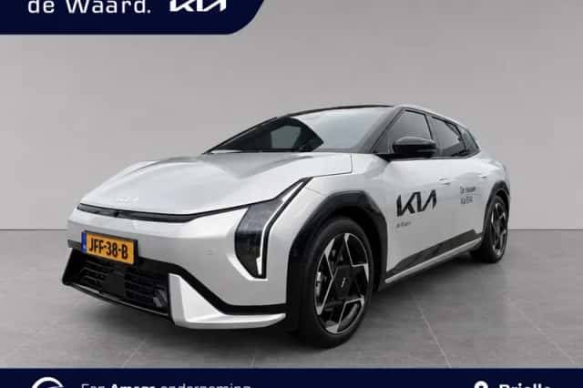 Kia EV4 (2025) thumbnail 1
