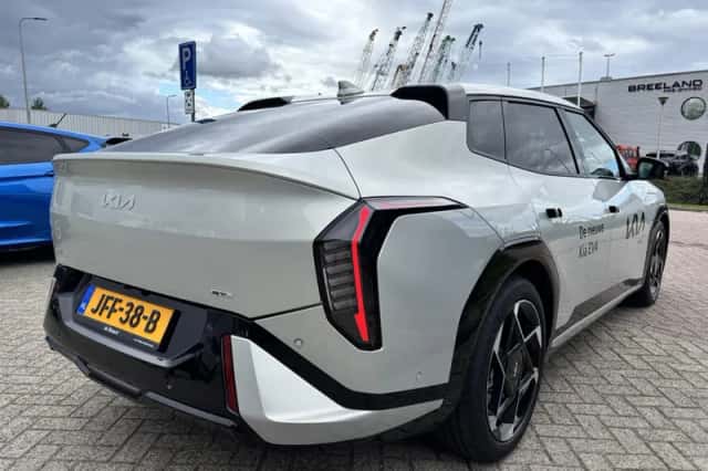 Kia EV4 (2025) thumbnail 5