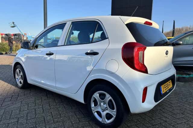 Kia Picanto (2020) thumbnail 3