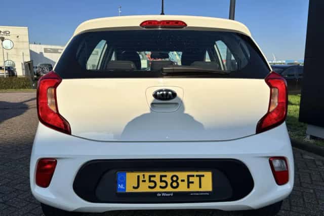 Kia Picanto (2020) thumbnail 4