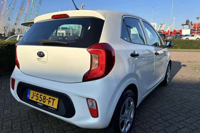 Kia Picanto (2020) thumbnail 5
