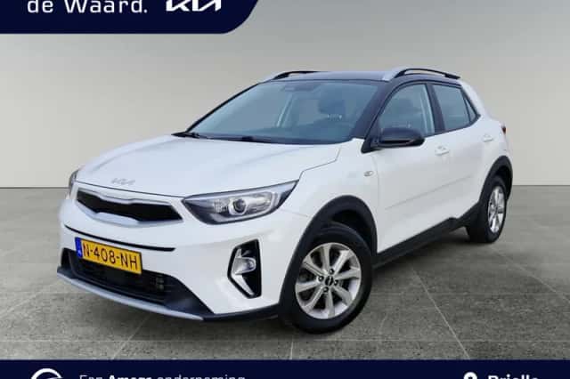 Kia Stonic (2021) thumbnail 1