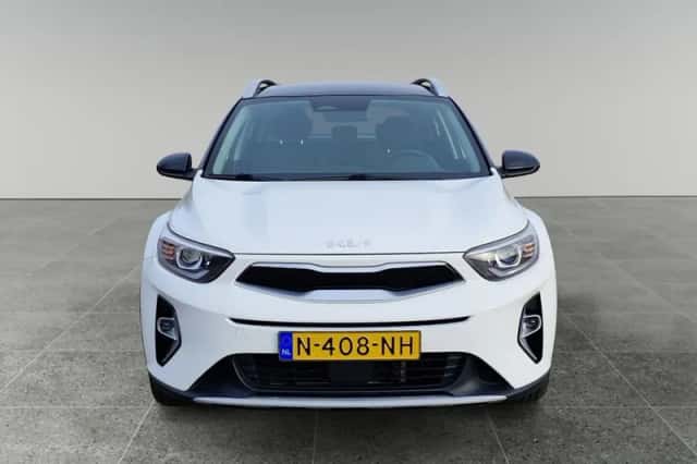 Kia Stonic (2021) thumbnail 5