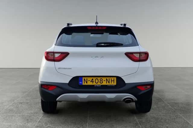 Kia Stonic (2021) thumbnail 6