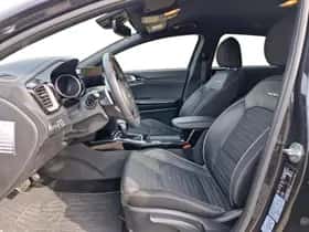 Kia Proceed (2023) thumbnail 3