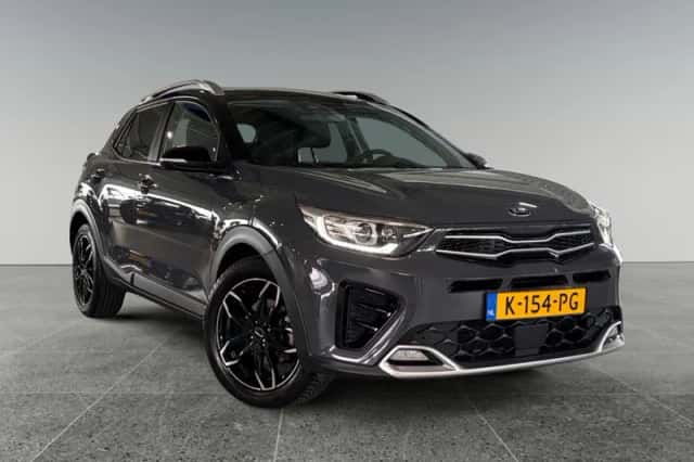 Kia Stonic (2021) thumbnail 2