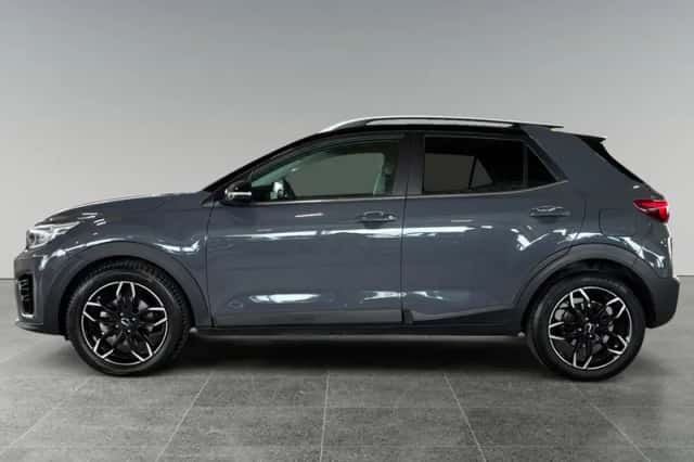 Kia Stonic (2021) thumbnail 4