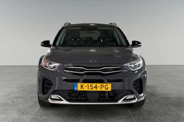 Kia Stonic (2021) thumbnail 5