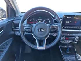 Kia Stonic (2021) thumbnail 8