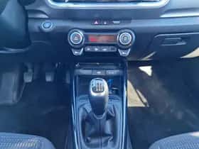 Kia Stonic (2021) thumbnail 10