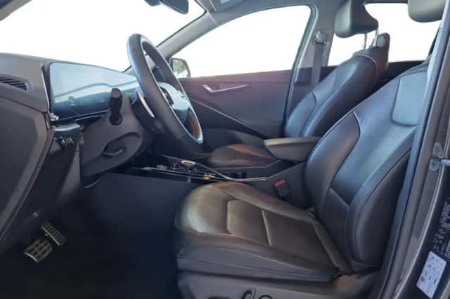 Kia Niro (2023) thumbnail 3
