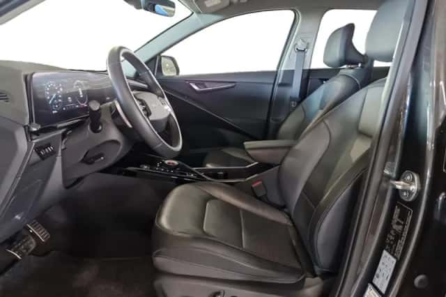 Kia Niro (2023) thumbnail 3