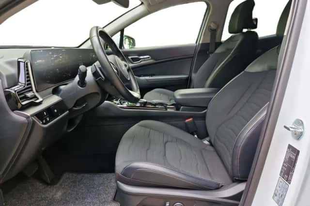 Kia Sportage (2022) thumbnail 3