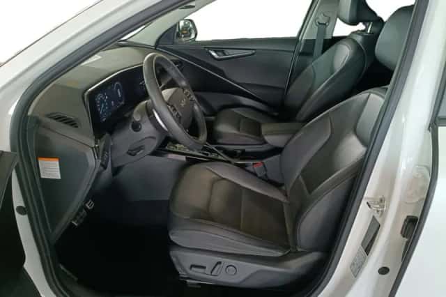 Kia Niro (2022) thumbnail 3