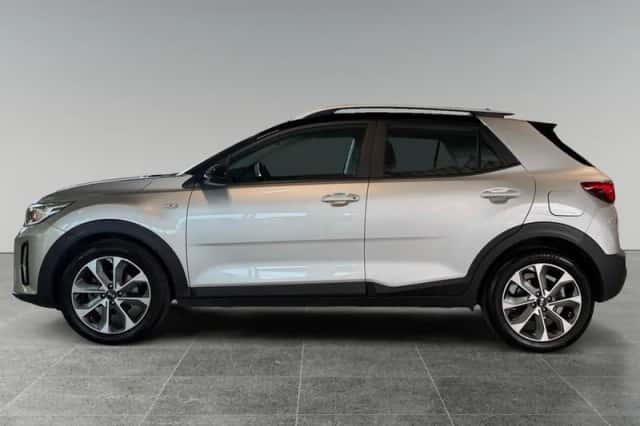 Kia Stonic (2023) thumbnail 4