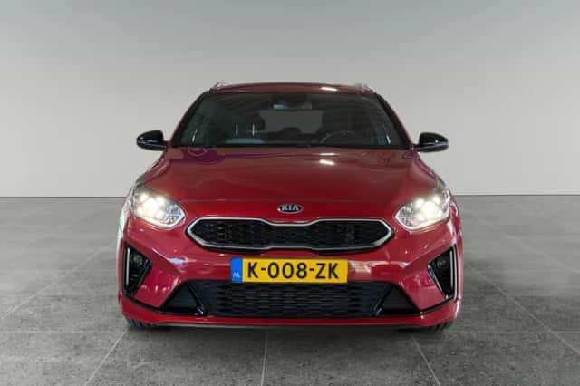 Kia Ceed (2021) thumbnail 5