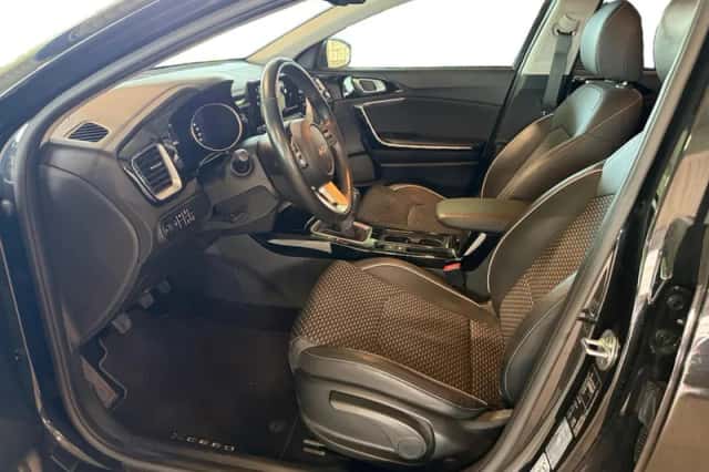 Kia XCeed (2022) thumbnail 3