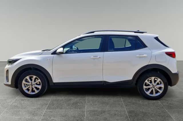Kia Stonic (2025) thumbnail 4