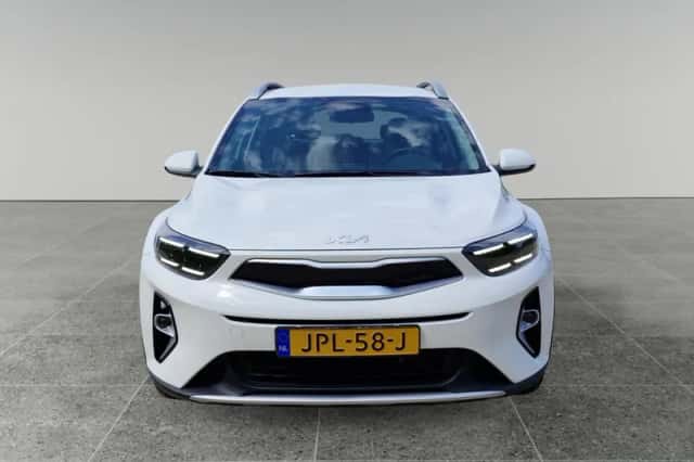 Kia Stonic (2025) thumbnail 5
