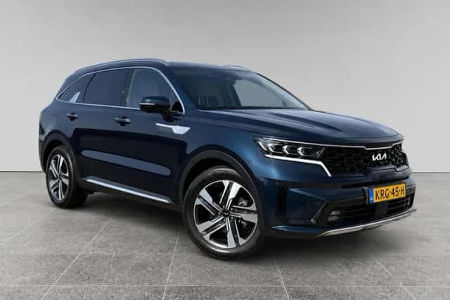 Kia Sorento (2023) thumbnail 4