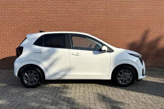 Kia Picanto (2025) thumbnail 4