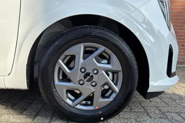 Kia Picanto (2025) thumbnail 5