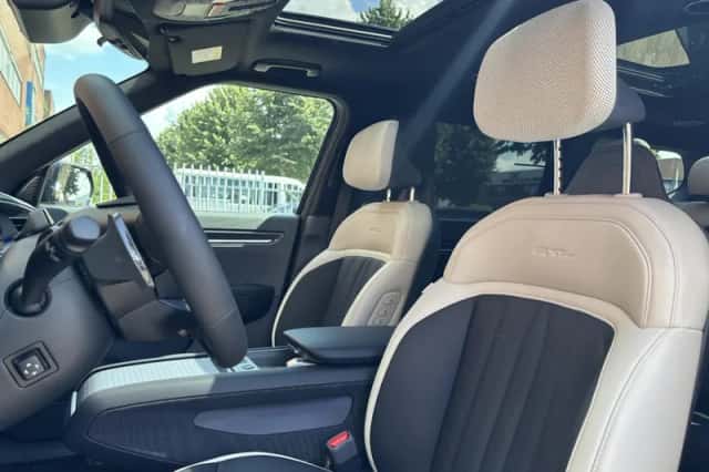 Kia EV9 (2026) thumbnail 2