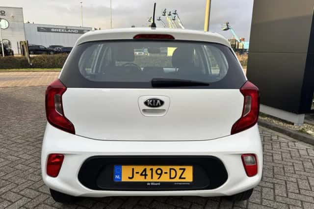 Kia Picanto (2020) thumbnail 3