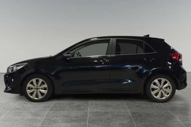 Kia Rio (2023) thumbnail 6