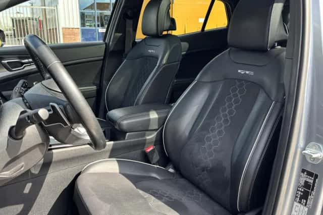 Kia Sportage (2023) thumbnail 2