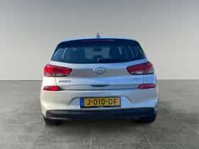 Hyundai i30 (2021) thumbnail 4