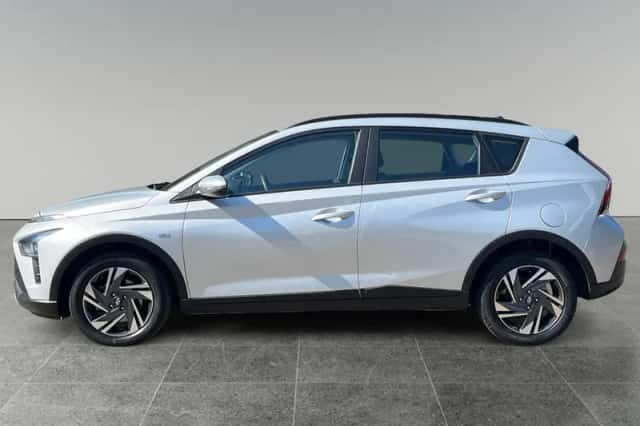 Hyundai Bayon (2022) thumbnail 2