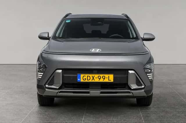 Hyundai Kona (2024) thumbnail 3