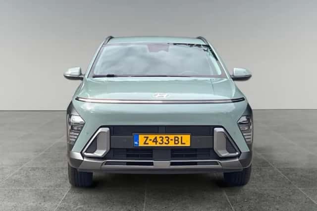 Hyundai Kona (2024) thumbnail 3
