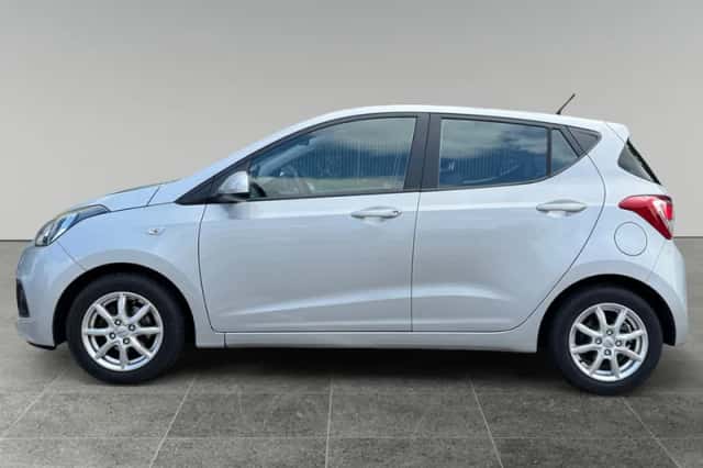 Hyundai i10 (2016) thumbnail 2