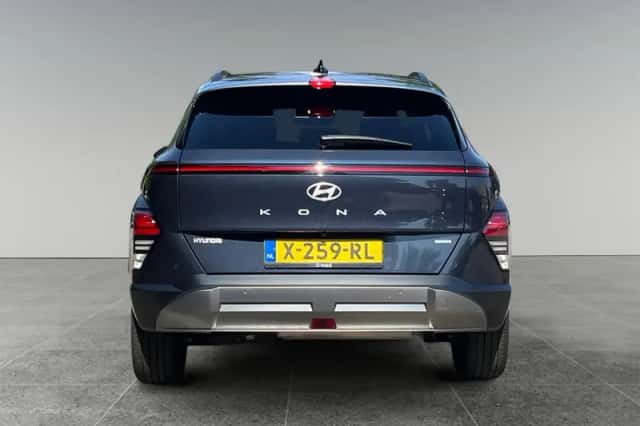 Hyundai Kona (2024) thumbnail 4
