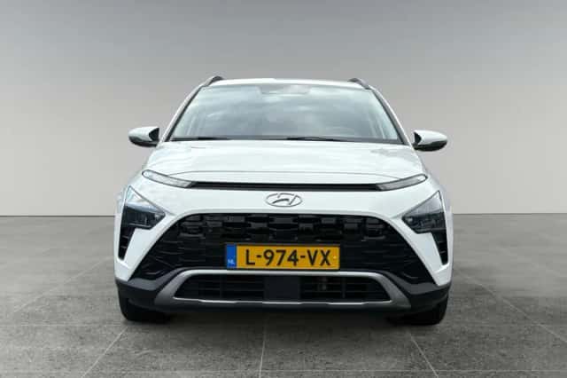 Hyundai Bayon (2021) thumbnail 3