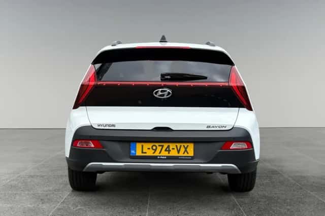 Hyundai Bayon (2021) thumbnail 4