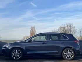Hyundai i30 (2025) thumbnail 2