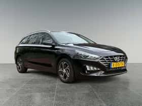 Hyundai i30 (2021) thumbnail 3