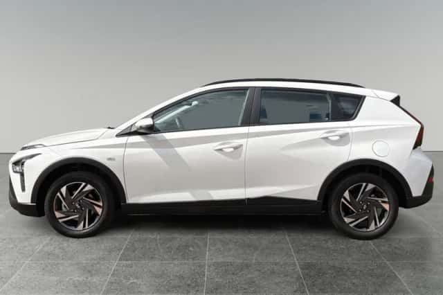 Hyundai Bayon (2024) thumbnail 2