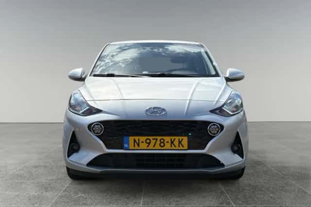 Hyundai i10 (2021) thumbnail 3